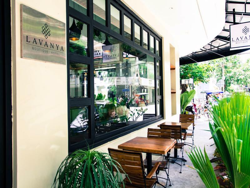 Lavanya Boutique Hotel Phnom Penh Exterior photo