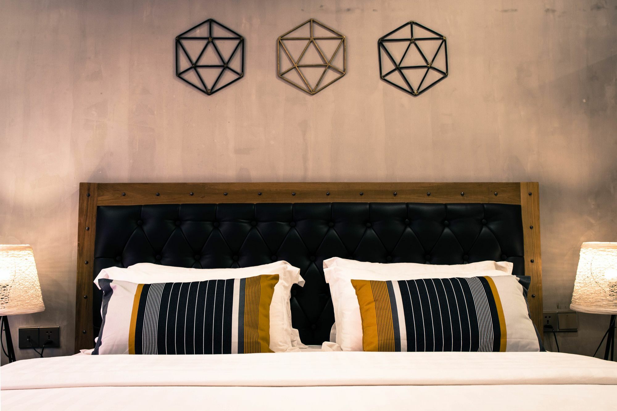 Lavanya Boutique Hotel Phnom Penh Exterior photo